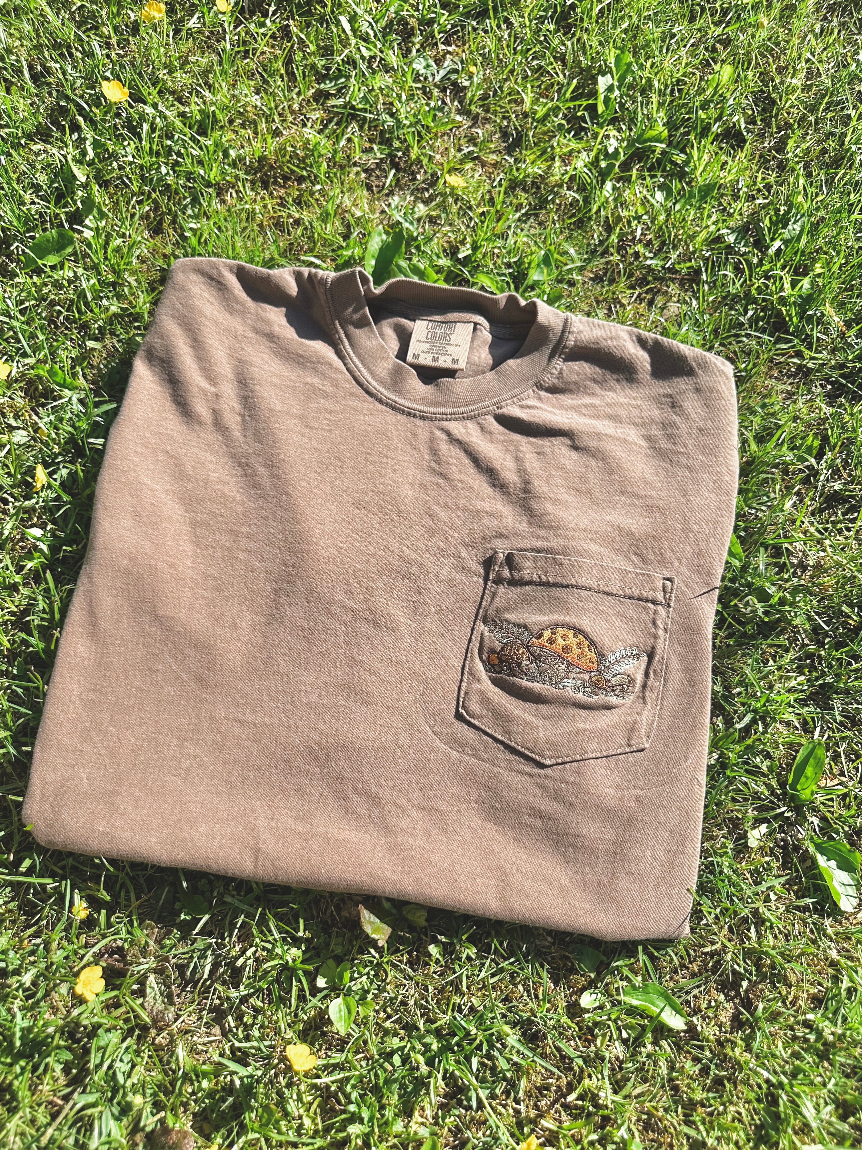 Merry Mushroom pocket tee